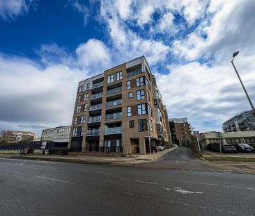 2 bedroom flat to rent - Photo 2