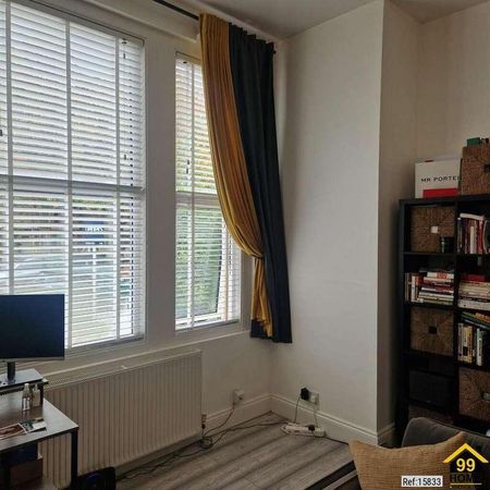 Brixton, London, Hill, SW2 - Photo 3