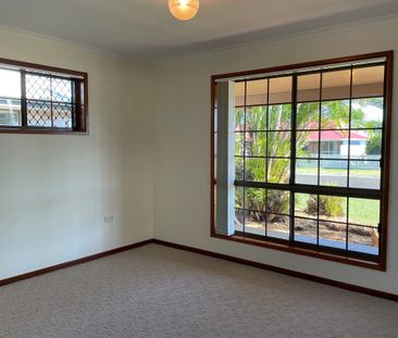 Welcome to 28 Paul Drive, Point Vernon QLD 4655 - Photo 4