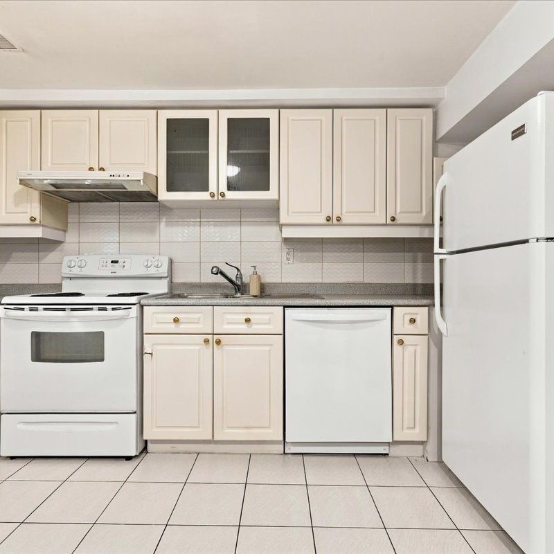 For Lease - 1374 Heritage Way Unit# Lower, Oakville, Ontario - Photo 1