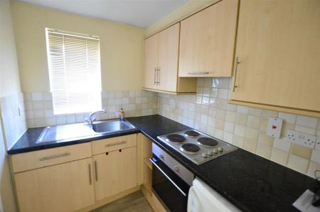 1 bedroom detached house to rent - Photo 3