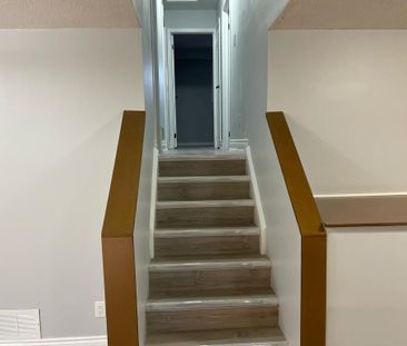 For Lease - 40 Thorsby Court, Brampton, Ontario - Photo 2