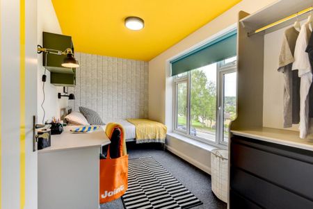 1 bedroom in a house share to rent - Photo 2