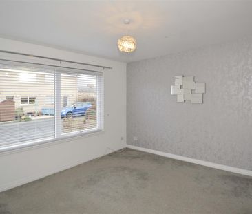 2 Bed House - Terraced - Photo 5