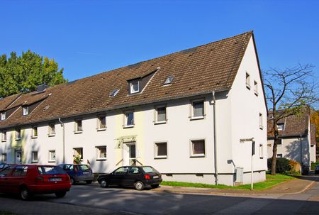 Das hat sich gewaschen,- neues Wannenbad inklusive im Erdgeschoss 2,5 Zimmer Wohnung - Photo 3