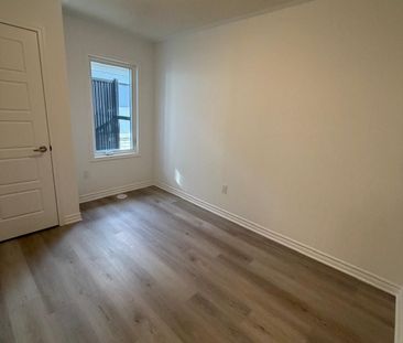 For Lease - 59 PEAREN Lane, Barrie, Ontario - Photo 6