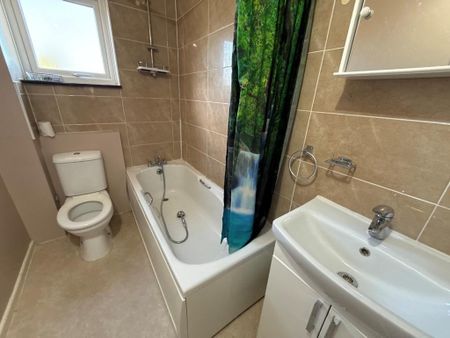 3 bedroom terraced house to rent - Photo 2