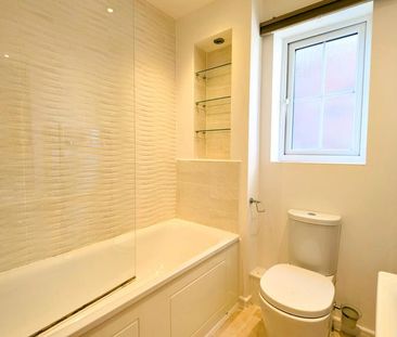 3 bedroom semi-detached house to rent - Photo 6