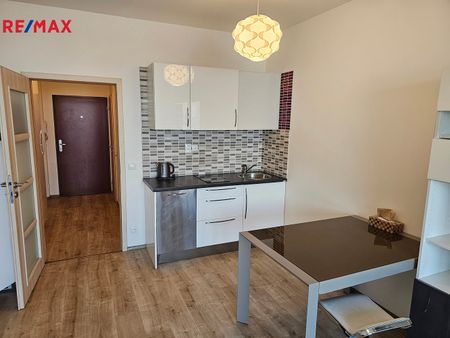 Pronájem bytu 1+kk 33 m² - Photo 2