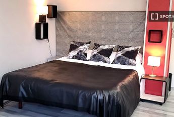 barcelona, Catalonia 08018