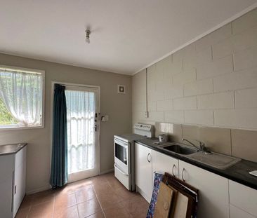 Tidy 2 bedroom unit! - Photo 6