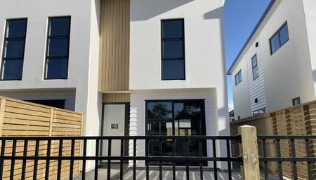 Naenae Living - Photo 5
