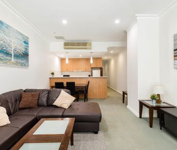 Fully Furnished Ground Floor Apartment - Photo 3