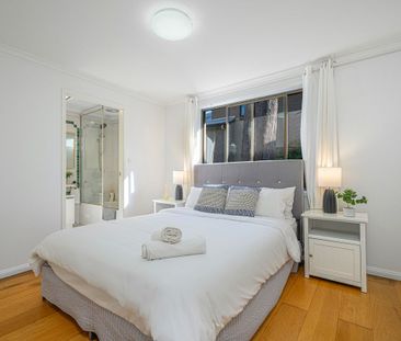 Stunning Three-Bedroom Semi House Located Just Minutes Away From Ch... - Photo 5