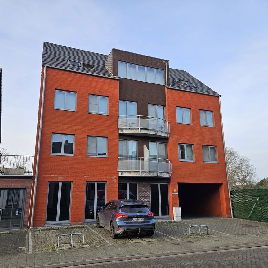 Appartement met lift, 2 slaapkamers, terras en garage - Foto 1