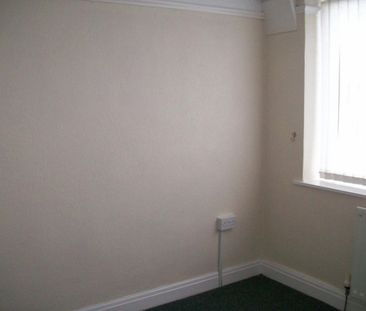 3 bedroom House To Let - Photo 5