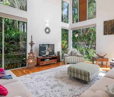 Hidden Gem in Castor Bay - Double Westlake sch... - Photo 1