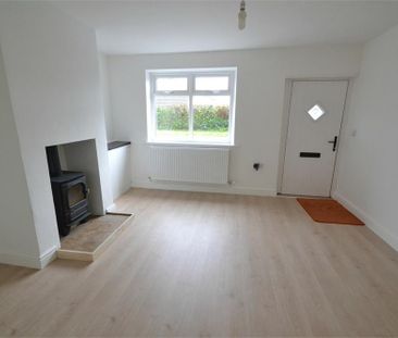 2 bedroom end of terrace house to rent - Photo 3