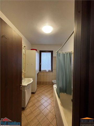 Inchiriez apartament 3 camere la casa, cartier Gai Arad - Photo 4