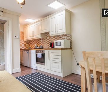 1-bedroom flat to rent in Rathgar, Dublin - Photo 5