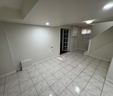 For Lease - 16 Bridgenorth Crescent, Toronto, Ontario - Photo 4