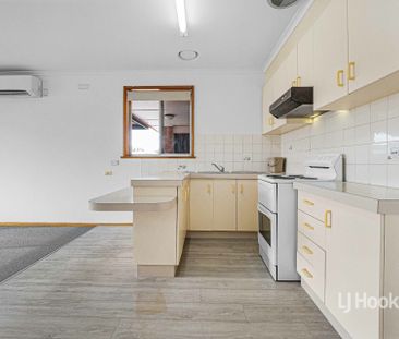 1/21 Beamish Street, Werribee VIC, Belconnen - Photo 2