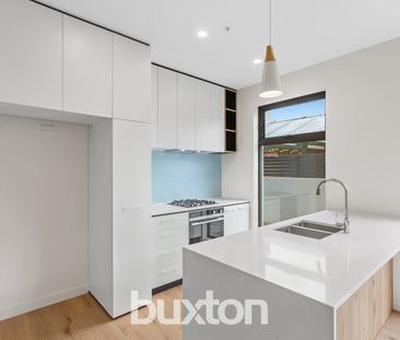 LUXURY APARTMENT IN THE HEART OF CHELSEA - Photo 4