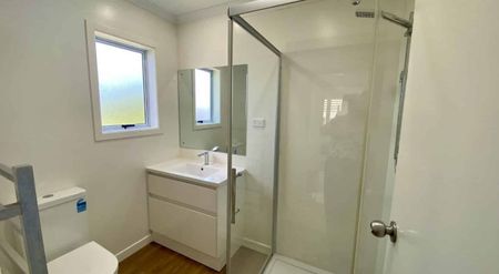 Close to town - Photo 5