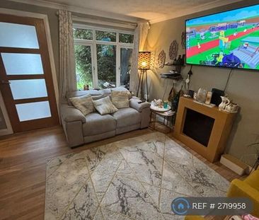 4 bedroom detached house to rent - Photo 3