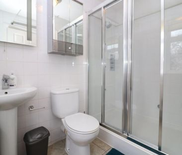 5 bedroom detached house to rent - Photo 5