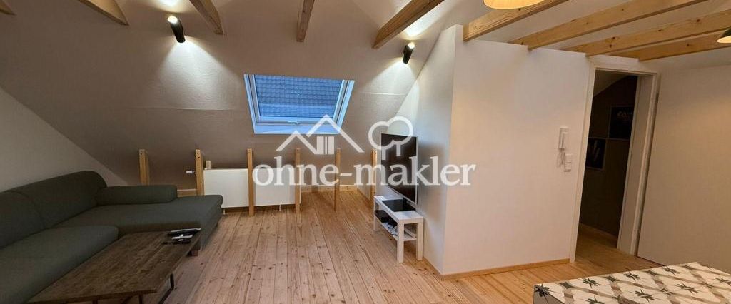 Dachgeschosswohnung in Köln (Lövenich) - Photo 1