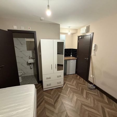 Studio Flat, Stox Mead, HA3 - Photo 4