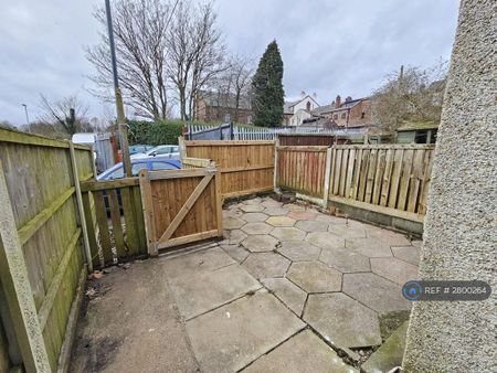 2 bedroom terraced house to rent - Photo 5