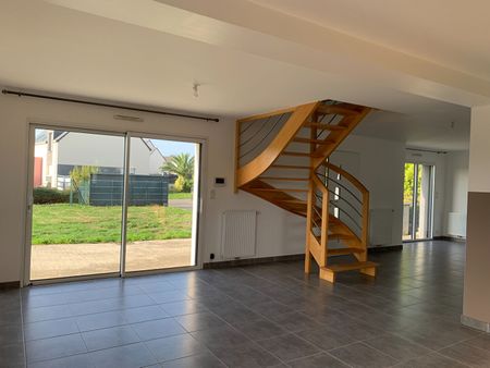 Location Maison 5 pièces 108m² ST MELOIR DES ONDES 35350 - Photo 3