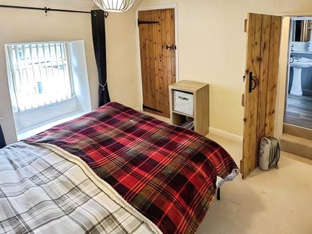 House to rent - Photo 5