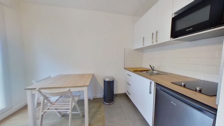 Location Appartement 1 pièce 24m² - Photo 2