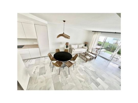 4 bedroom luxury Semidetached House for rent in Marbella, Spain - Photo 1