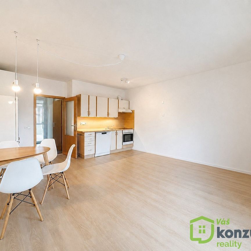 Pronájem bytu 2+kk 58 m² - Photo 1
