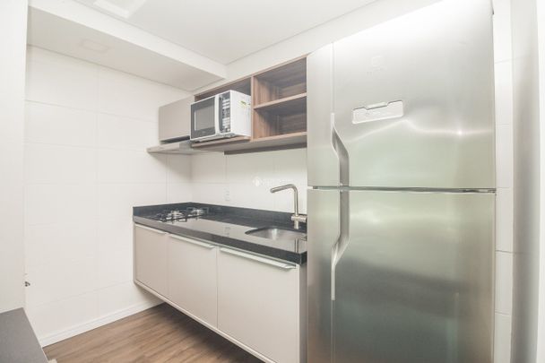 Studio com 1 quarto e 33m² para alugar em Rio Branco, Porto Alegre. - Photo 1