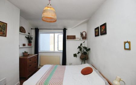 A splendid three bedroom terraced house available for rent in the highly sought-after St. Werburghs. Available on an unfurnished basis. - Photo 5