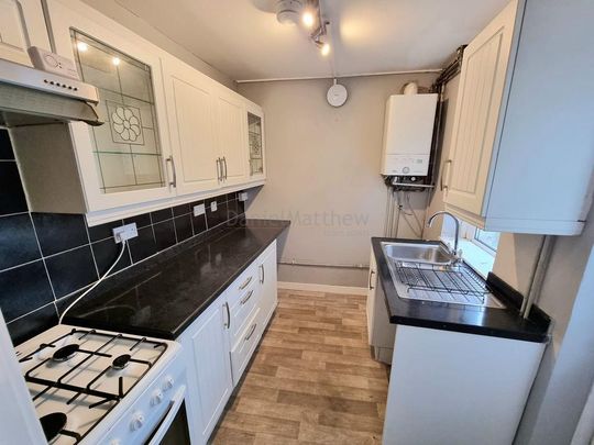 2 bedroom terraced house to rent - Photo 1