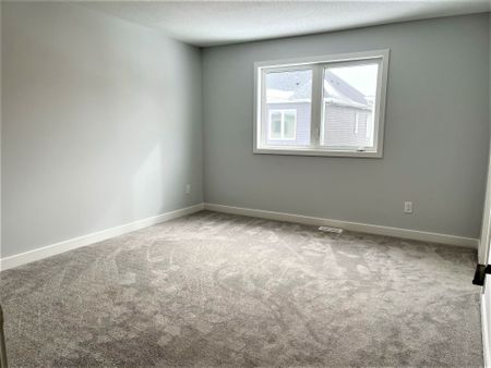For Lease - 125 Yearling Circle, Stittsville - Munster - Richmond, Ontario - Photo 3