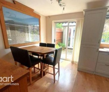4 bedroom terraced house to rent - Photo 2