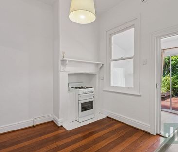 Charming Claremont Cottage - Photo 5