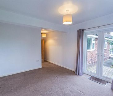 3 bedroom bungalow to rent - Photo 3