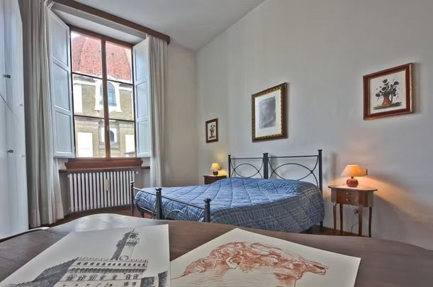 Piazza di Madonna degli Aldobrandini, Florence, Tuscany 50123 - Photo 1