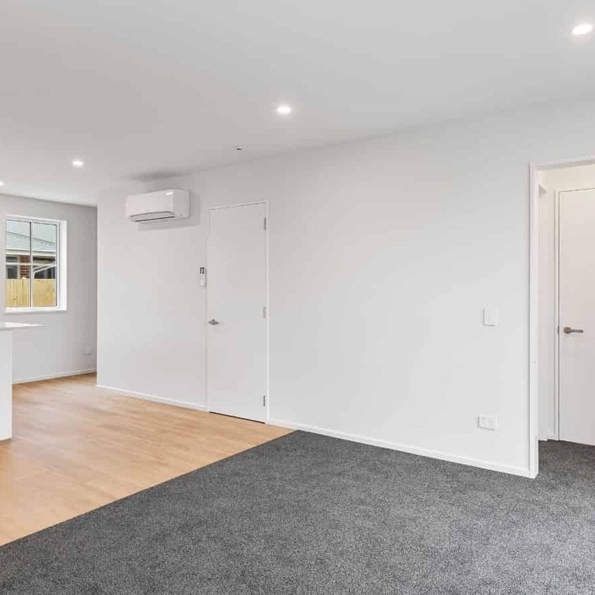 2 Bedroom Townhouse - Internal access garage - Photo 1