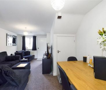 2 bedroom end of terrace house to rent - Photo 2