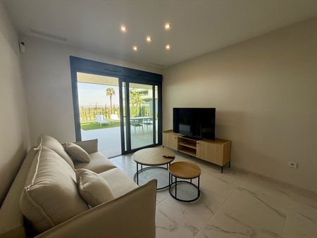Trädgårdslägenhet med Pool och Parkering i Torrevieja - Photo 2