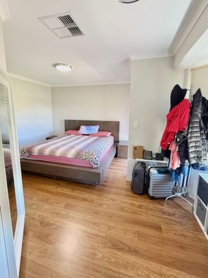 6 Carterton Place, Padbury WA 6025 - House For Rent | Domain - Photo 1